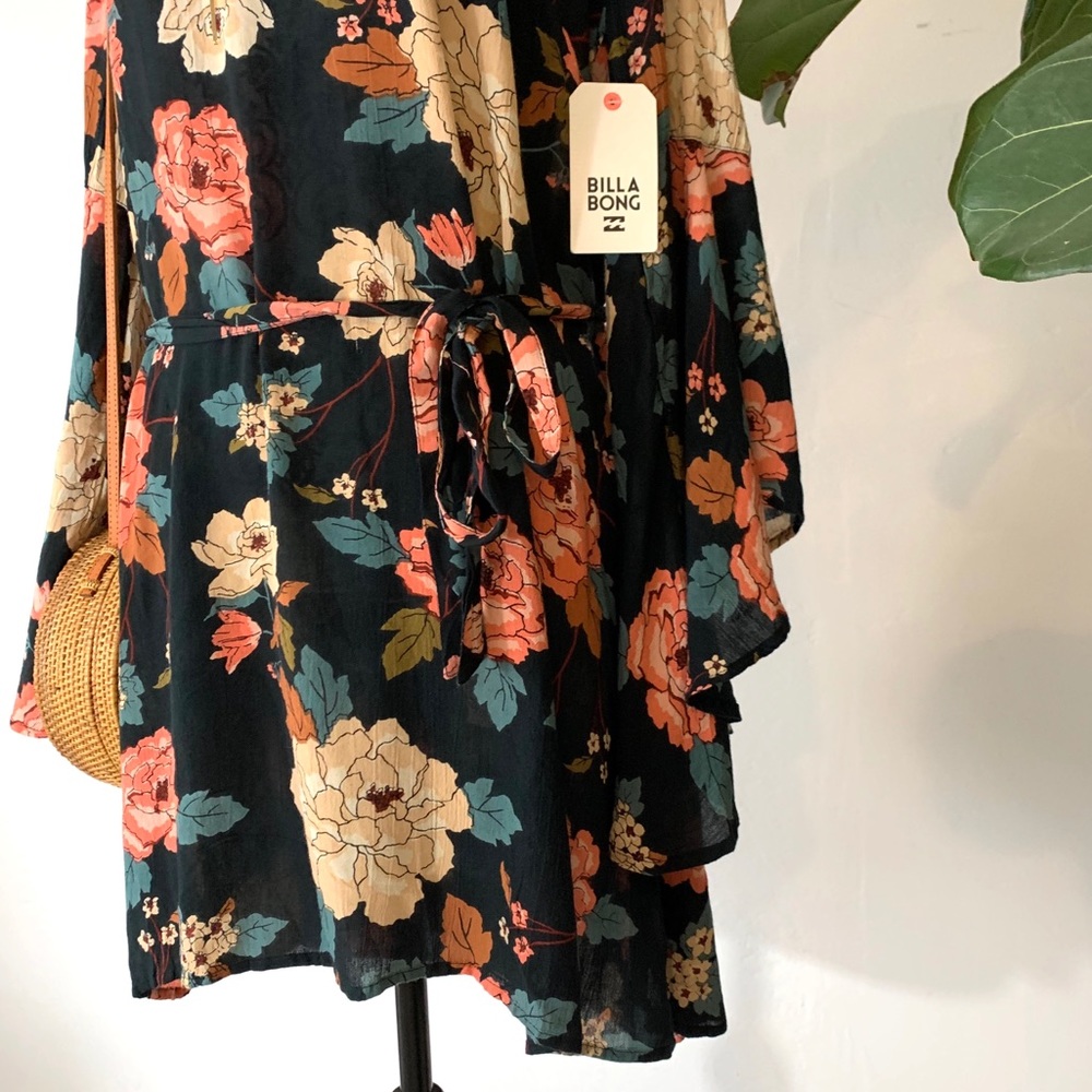🔥🔥BILLABONG - FLORAL LOVE LONG SLEEVE DRESS🔥🔥 - Picture 7 of 8